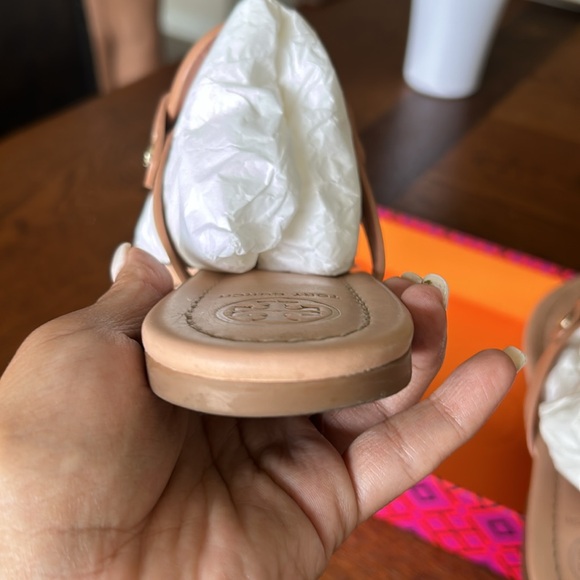 Tory Burch Miller Thong Sandal Leather Gently Worn - Picture 8 of 13